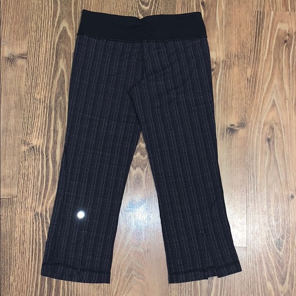 Lululemon capris - Picture 3 of 5